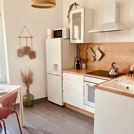 Διαμέρισμα Glamour Equipe Avec Balneo Et Sauna *