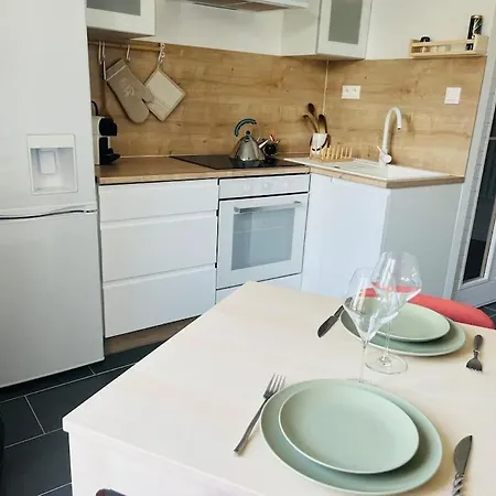 Apartment Glamour Tout Equipe Avec Balneo Et Sauna *