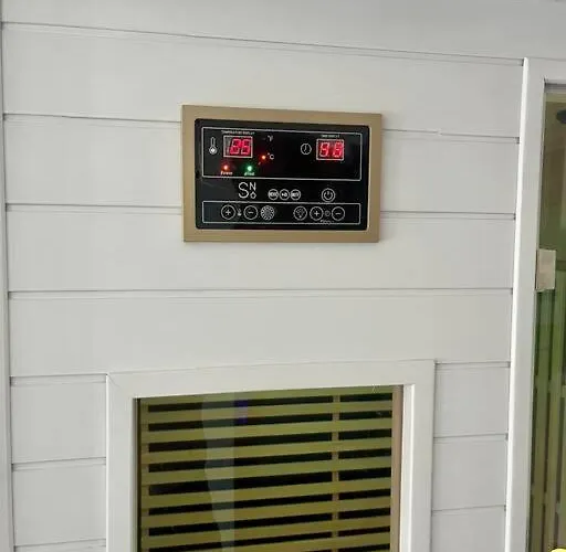 Glamour Equipe Avec Balneo Et Sauna Apartmán