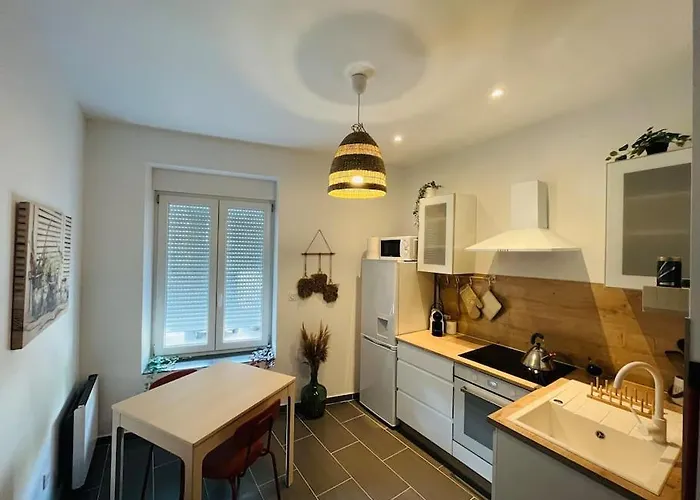 Glamour Equipe Avec Balneo Et Sauna Apartmán *