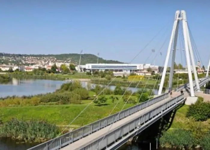 Glamour Equipe Avec Balneo Et Sauna Apartament